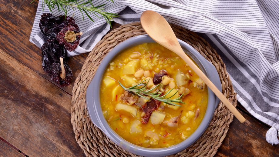 Arroz Caldoso con Alubias, Cardos y Nabos